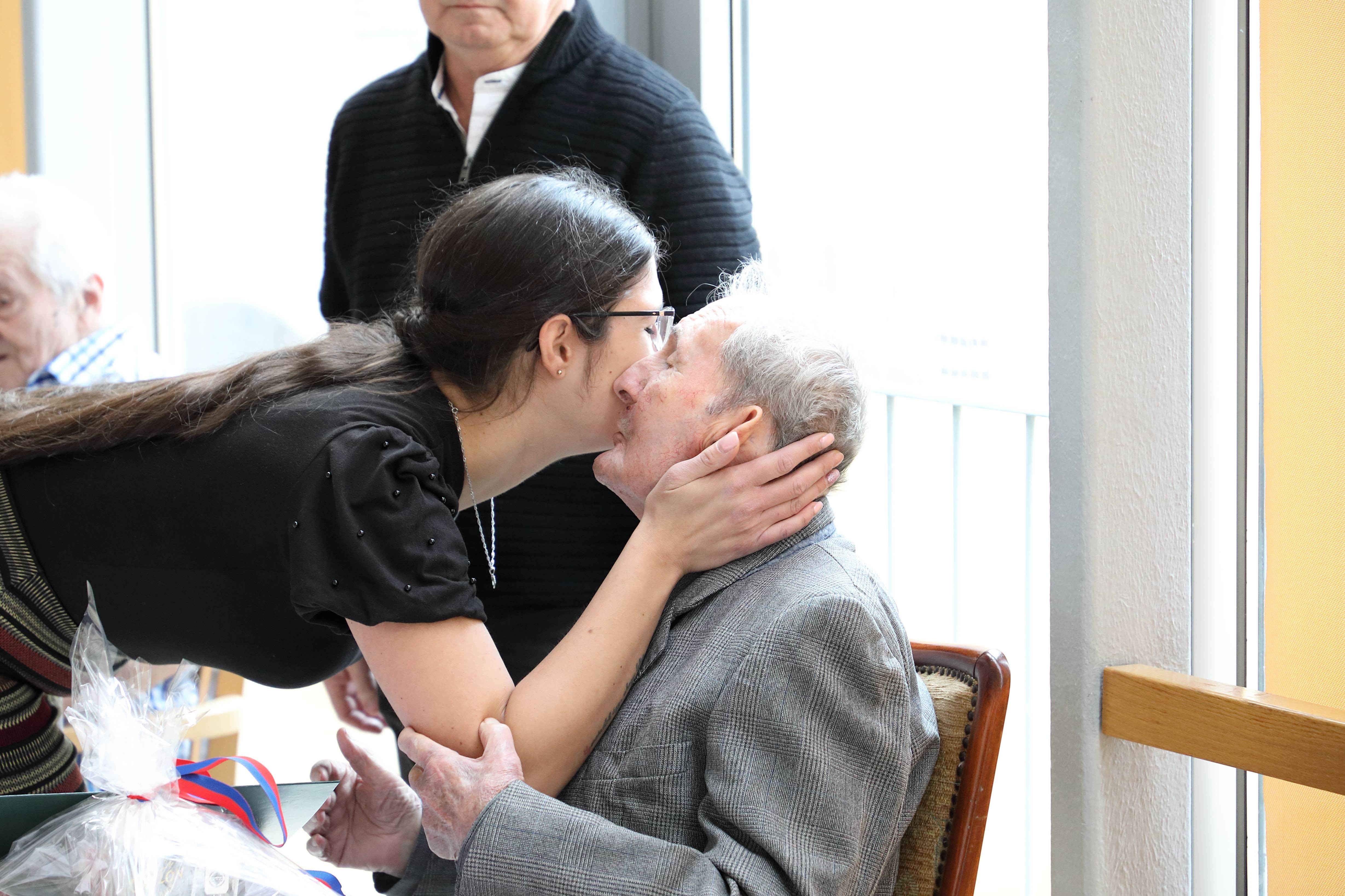 „...Legyen neked ma minden szép pillanat…” – 90. születésnapja alkalmából köszöntötték Zátrok Józsefet